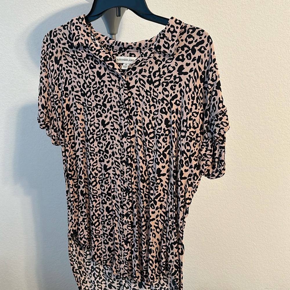Alexander Jordan Cheetah print top